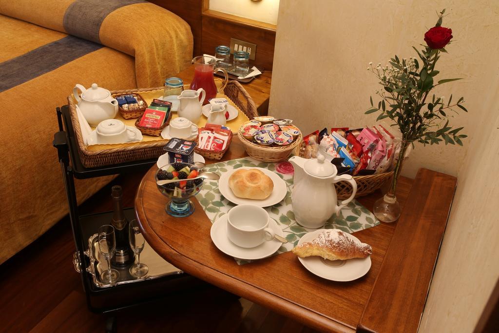 Bed and Breakfast Al Colonnato Di San Pietro Rom Exterior foto