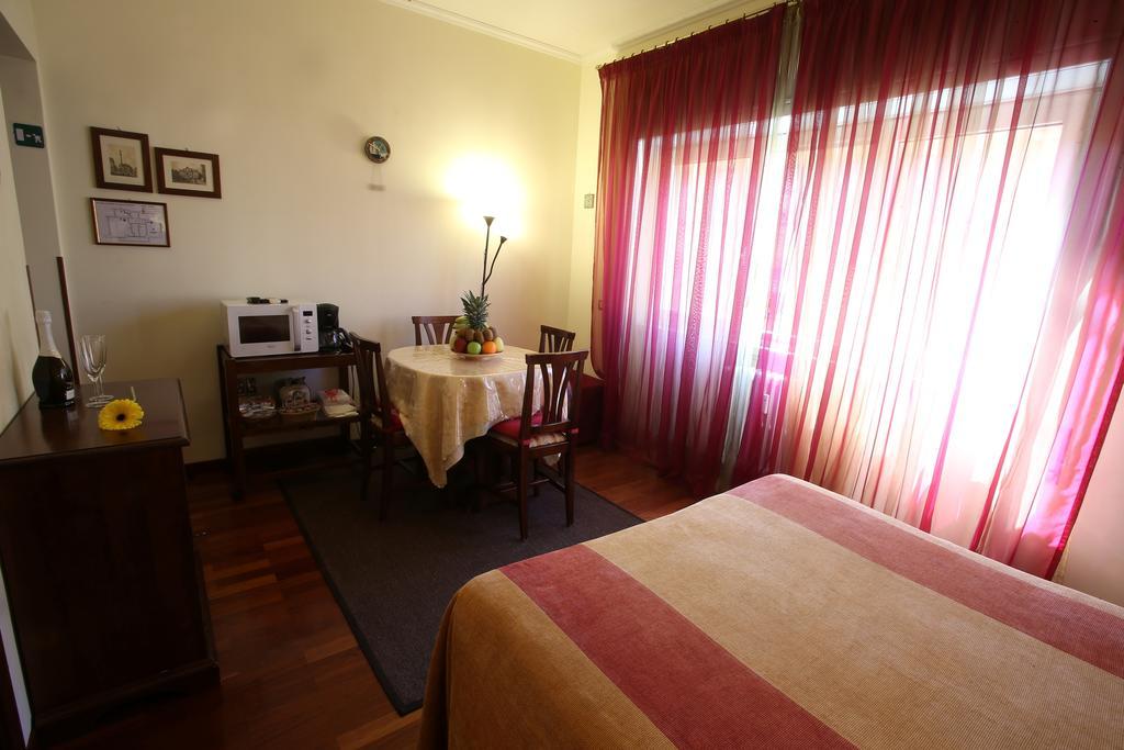 Bed and Breakfast Al Colonnato Di San Pietro Rom Exterior foto