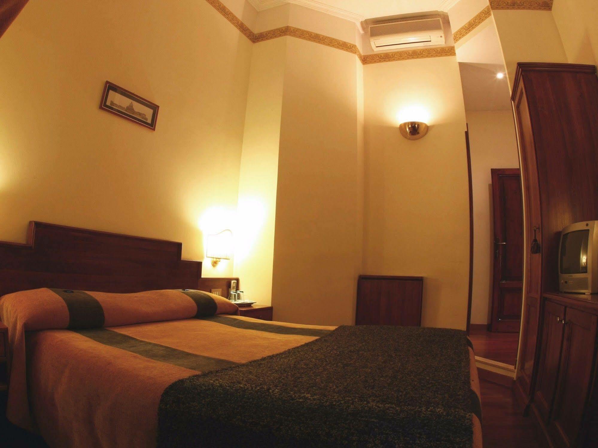 Bed and Breakfast Al Colonnato Di San Pietro Rom Exterior foto