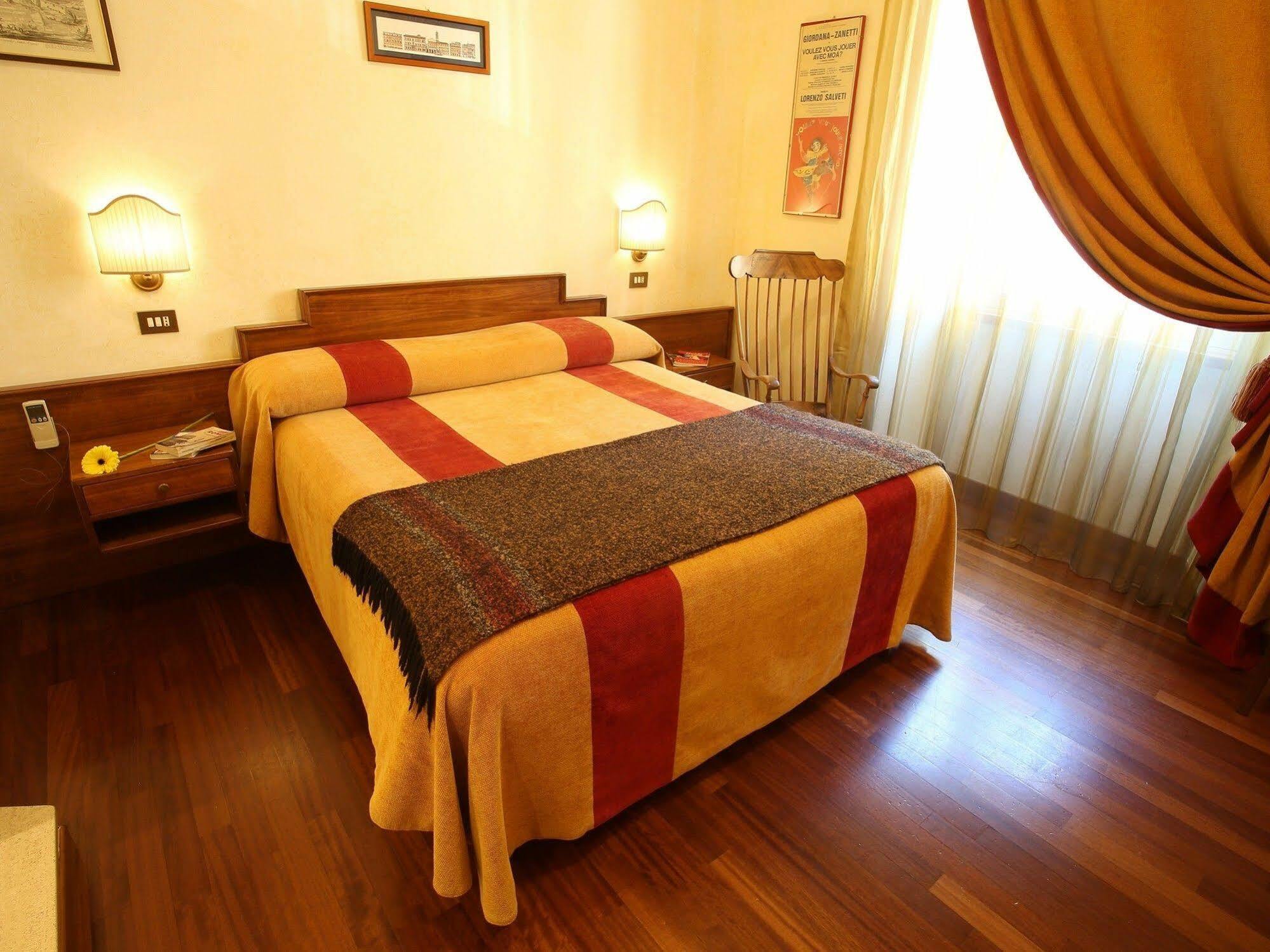 Bed and Breakfast Al Colonnato Di San Pietro Rom Exterior foto